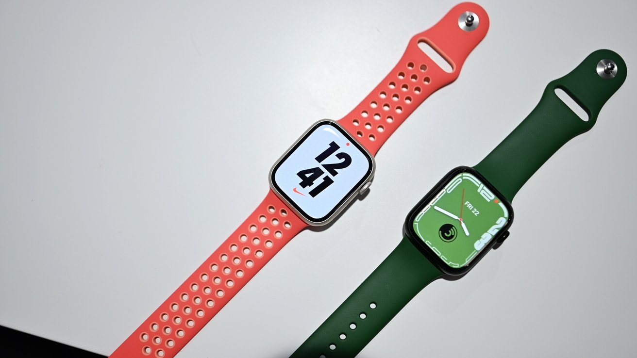 Analysis of Sports Smart Textiles, Strap Materials, and Varieties for the Apple Watch